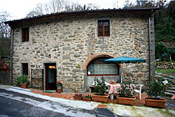 outdoor tuscan villa
